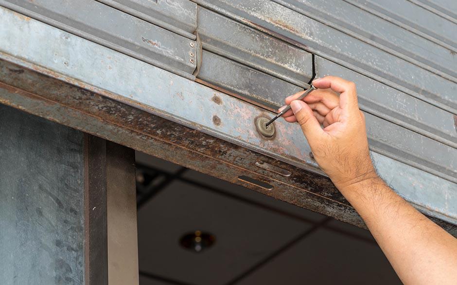Bouc-Bel-Air comment changer un barillet de porte Vachette